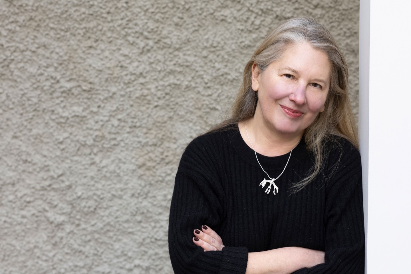 Susan Coll headshot.